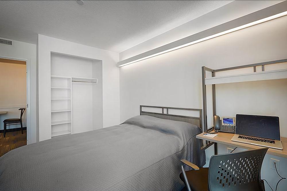 Residence & Conference Centre - Toronto Downtown Екстериор снимка
